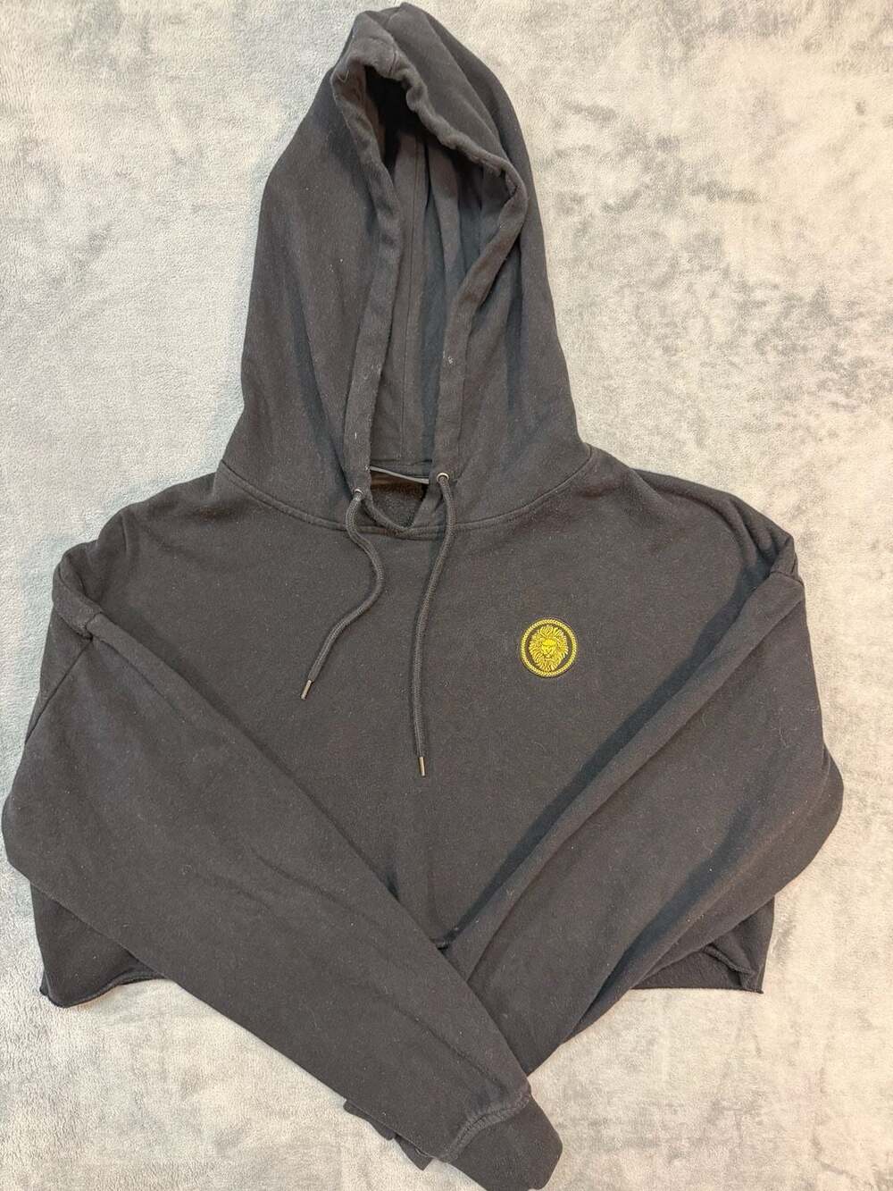 Ninth Hall Black Cropped Hoodie Size L Lion Patch